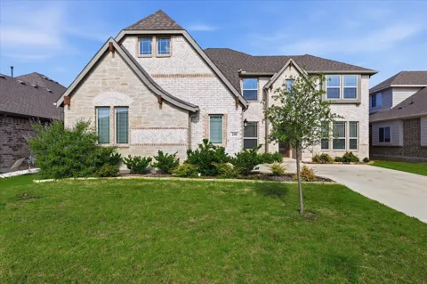 208 Lakewood Lane