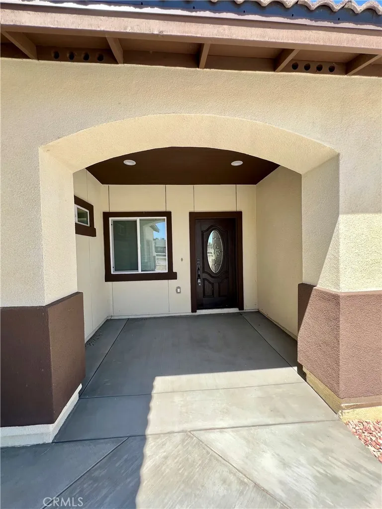 40719 171th Street Lake Los Angeles, CA 93535
