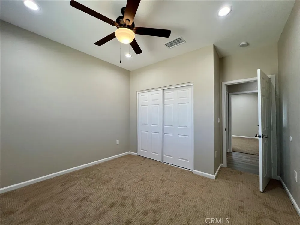 40719 171th Street Lake Los Angeles, CA 93535