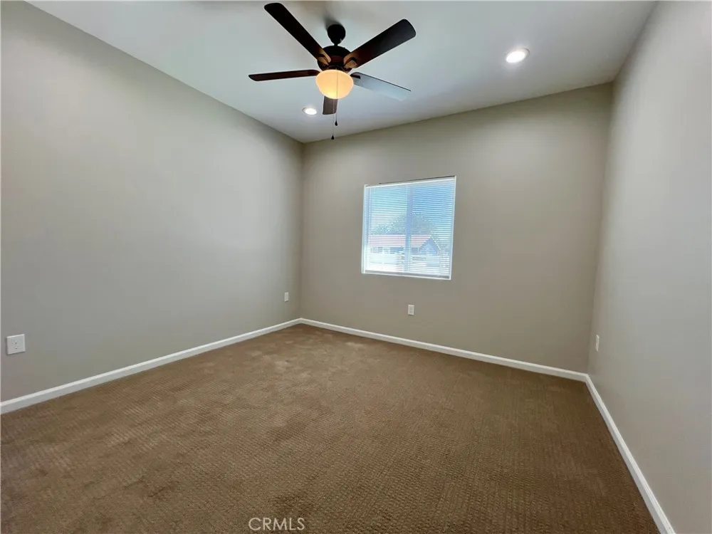 40719 171th Street Lake Los Angeles, CA 93535