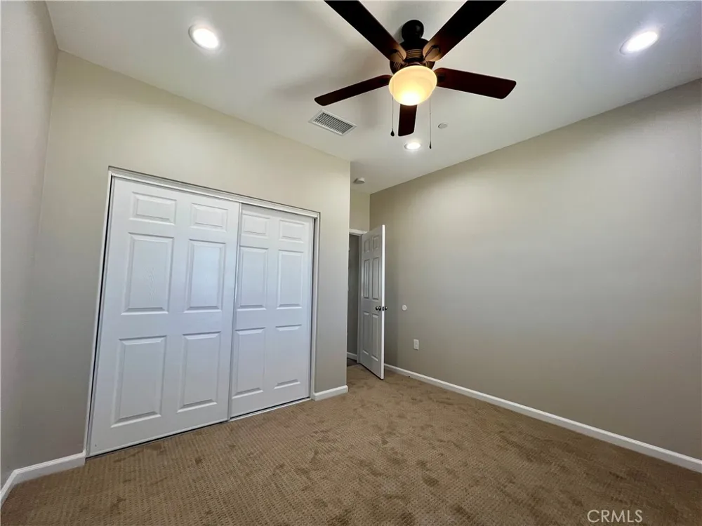 40719 171th Street Lake Los Angeles, CA 93535