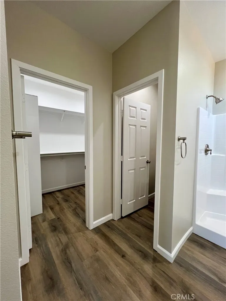 40719 171th Street Lake Los Angeles, CA 93535