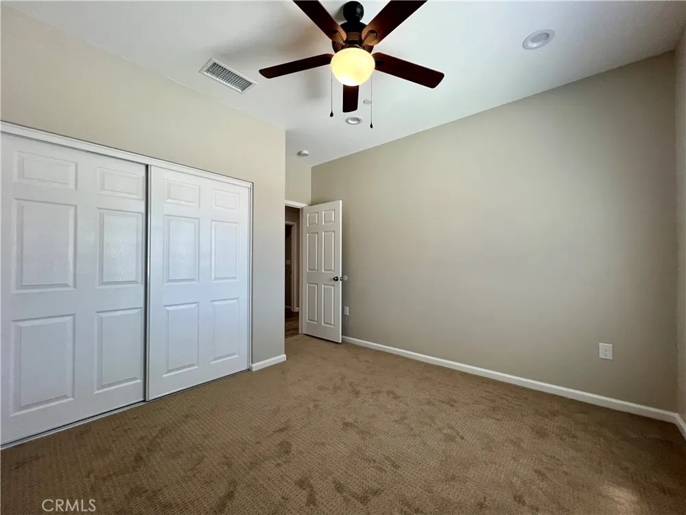 40719 171th Street Lake Los Angeles, CA 93535