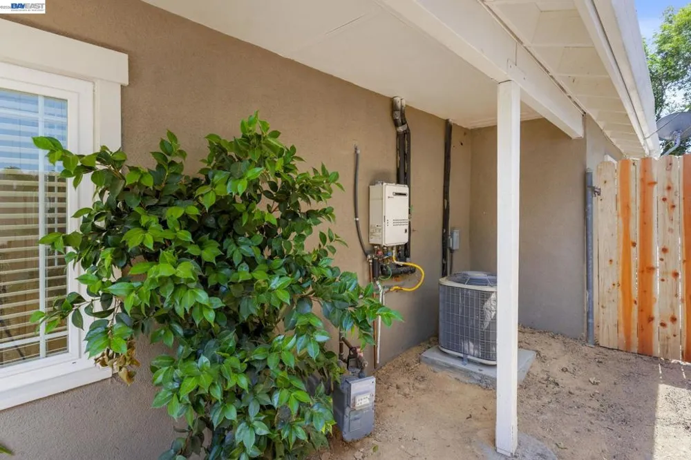277 SHORE RD. Bay Point, CA 94565