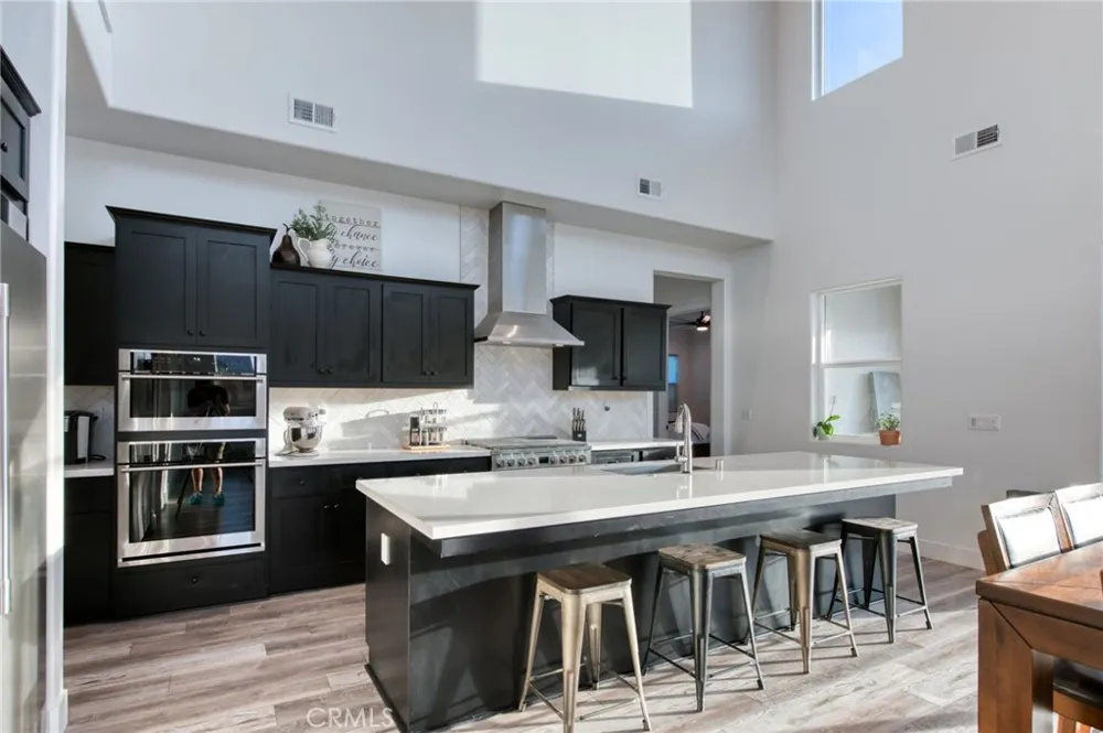 1736 Renn Clovis, CA 93619