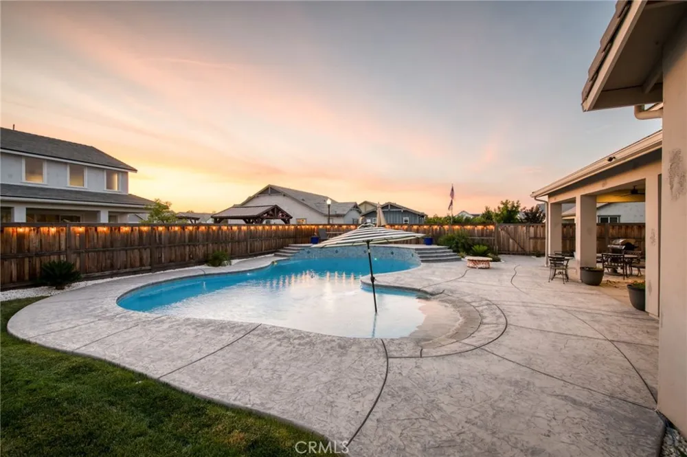 1736 Renn Clovis, CA 93619