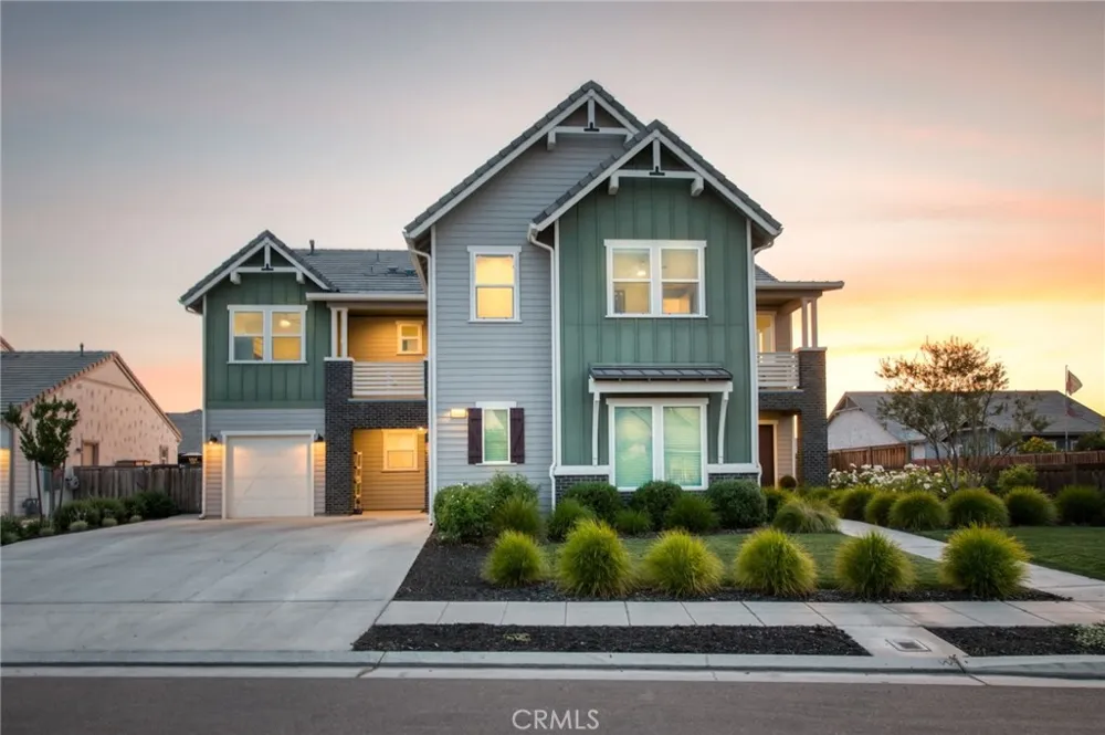 1736 Renn Clovis, CA 93619
