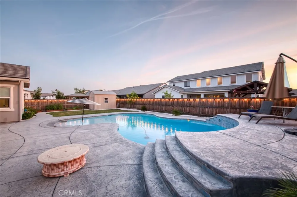 1736 Renn Clovis, CA 93619
