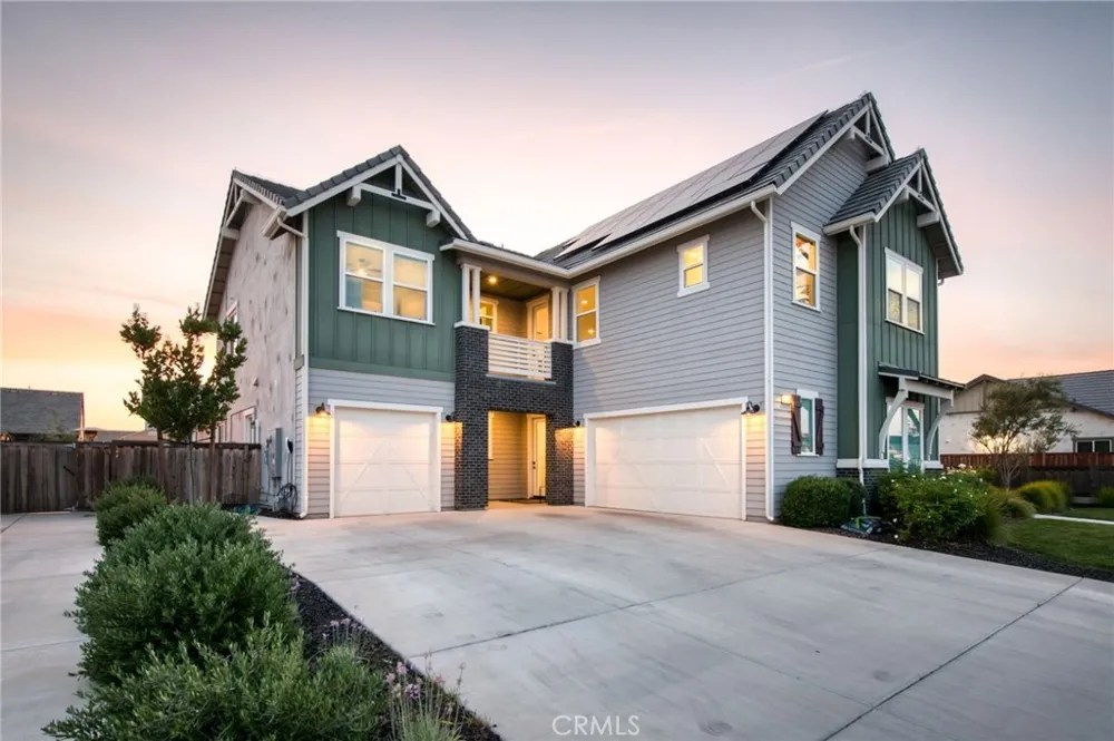 1736 Renn Clovis, CA 93619