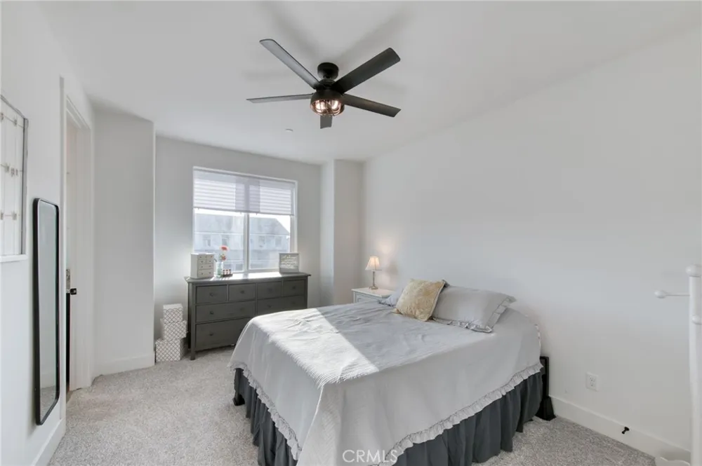 1736 Renn Clovis, CA 93619
