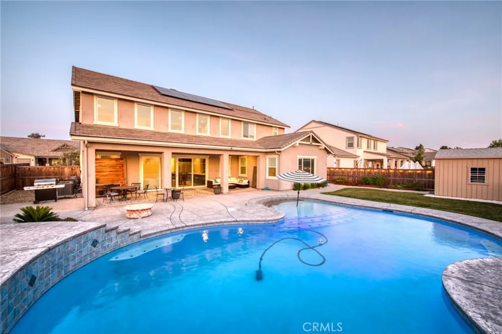1736 Renn Clovis, CA 93619