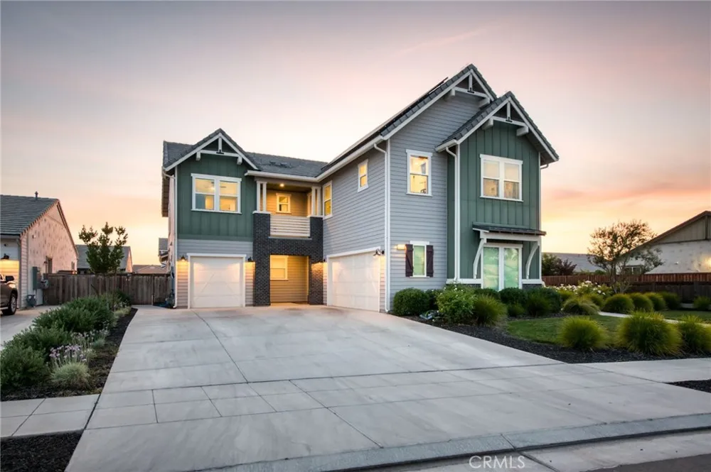 1736 Renn Clovis, CA 93619