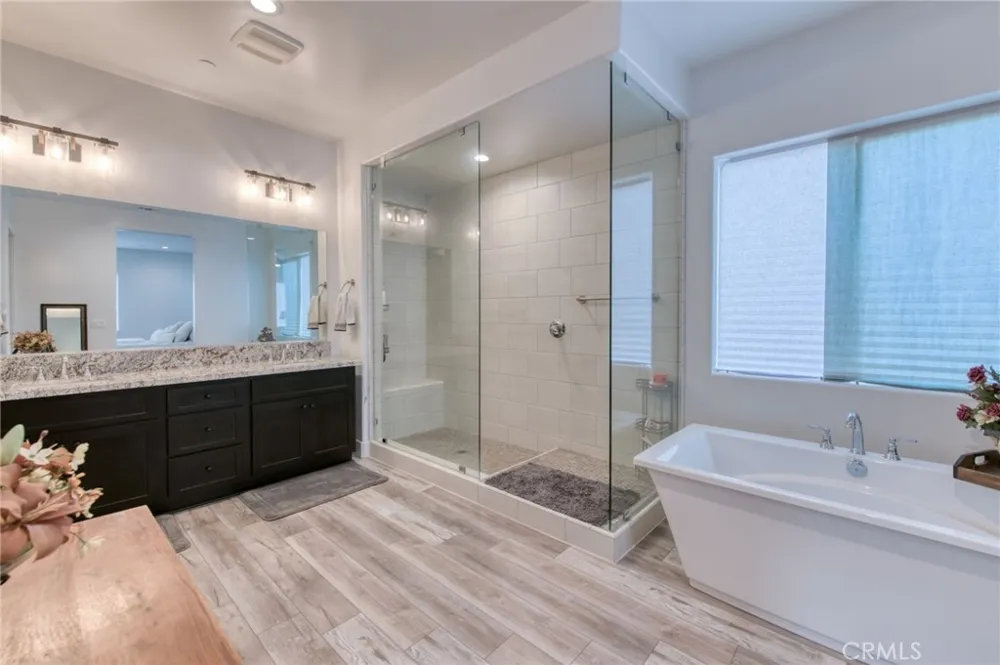 1736 Renn Clovis, CA 93619