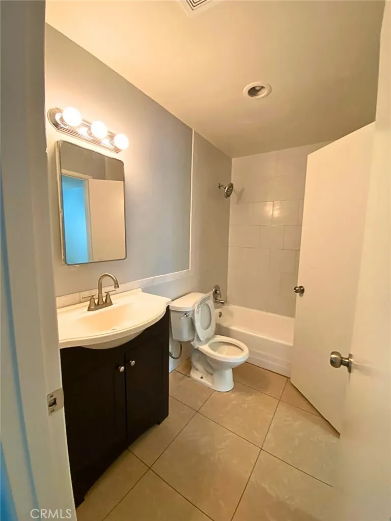 811 Orchid Court #J Upland, CA 91786