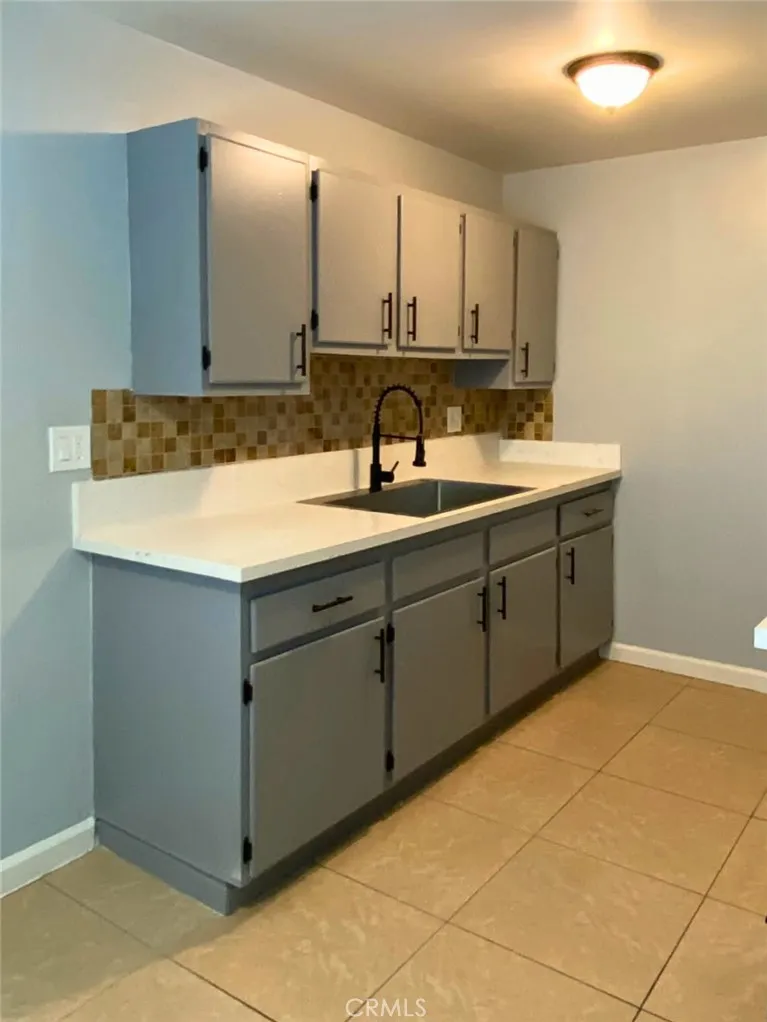 811 Orchid Court #J Upland, CA 91786