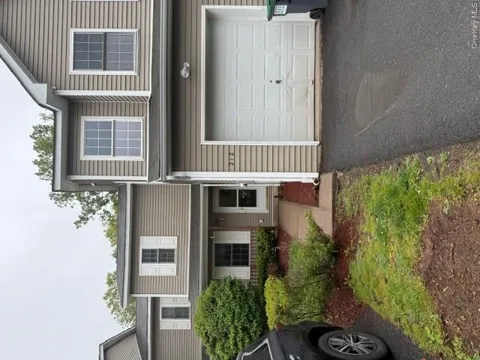 212 Hillside Lane