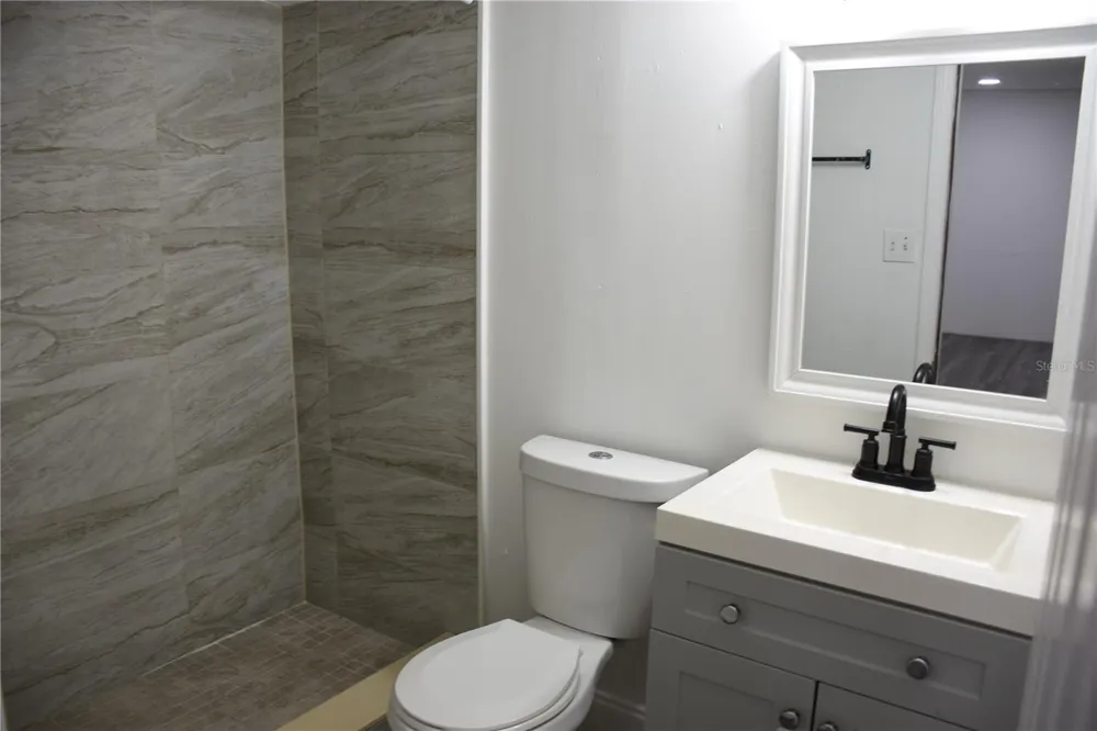 402 LENOX STREET Lakeland, FL 33803