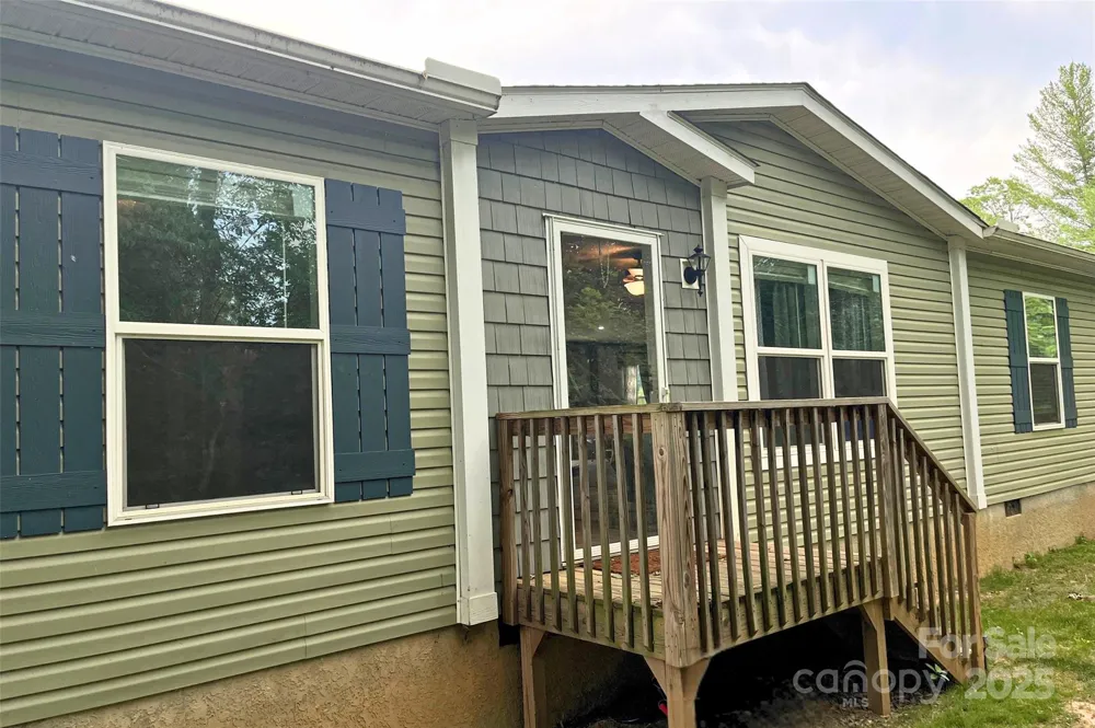 208 Stillwater Springs Road Burnsville, NC 28714