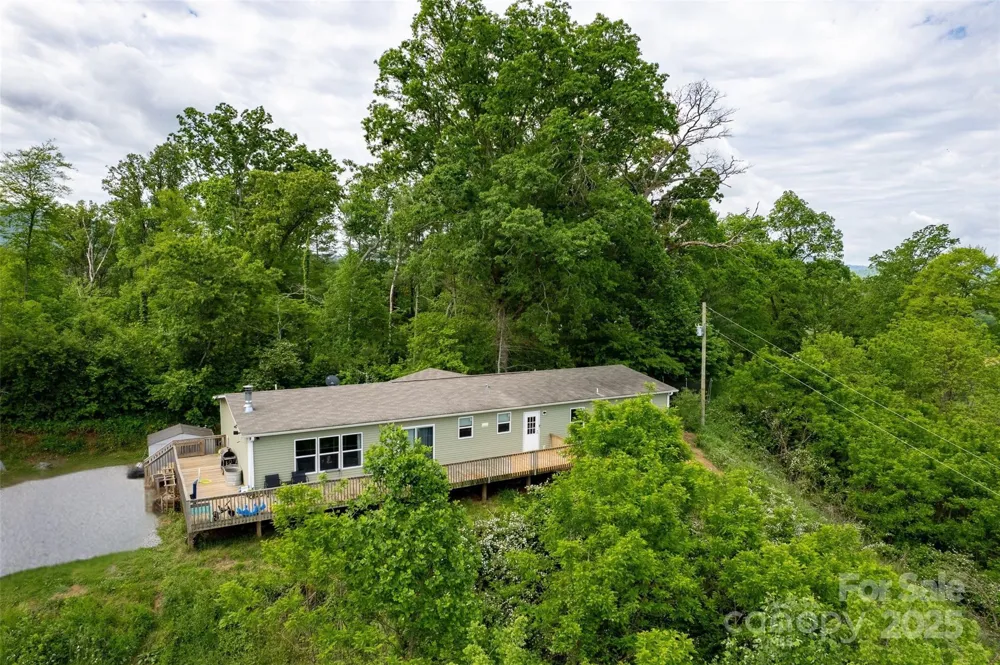 208 Stillwater Springs Road Burnsville, NC 28714