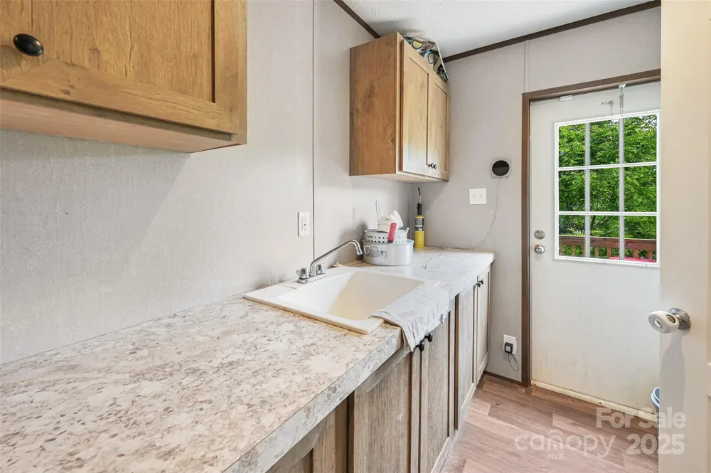 208 Stillwater Springs Road Burnsville, NC 28714