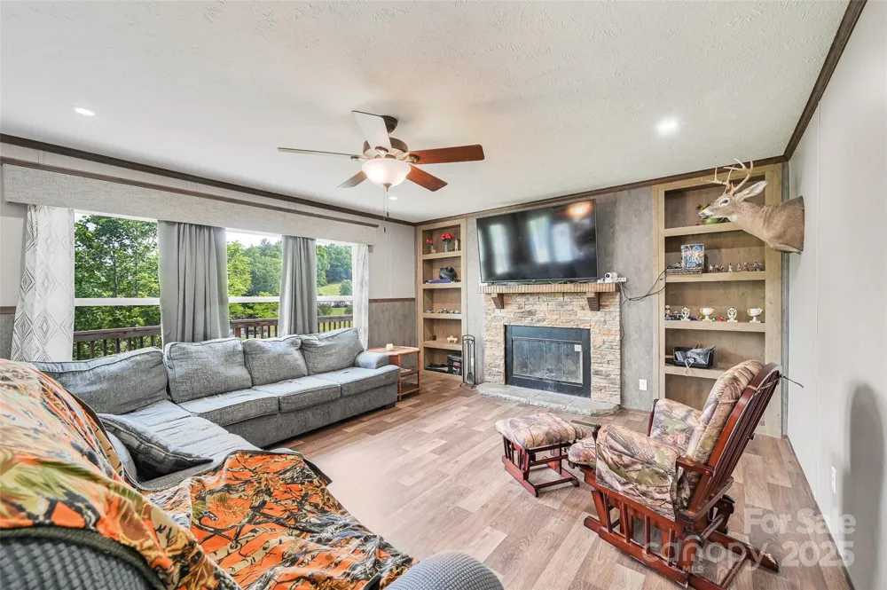 208 Stillwater Springs Road Burnsville, NC 28714