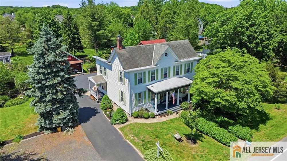 706 Old York Road Hightstown, NJ 08520