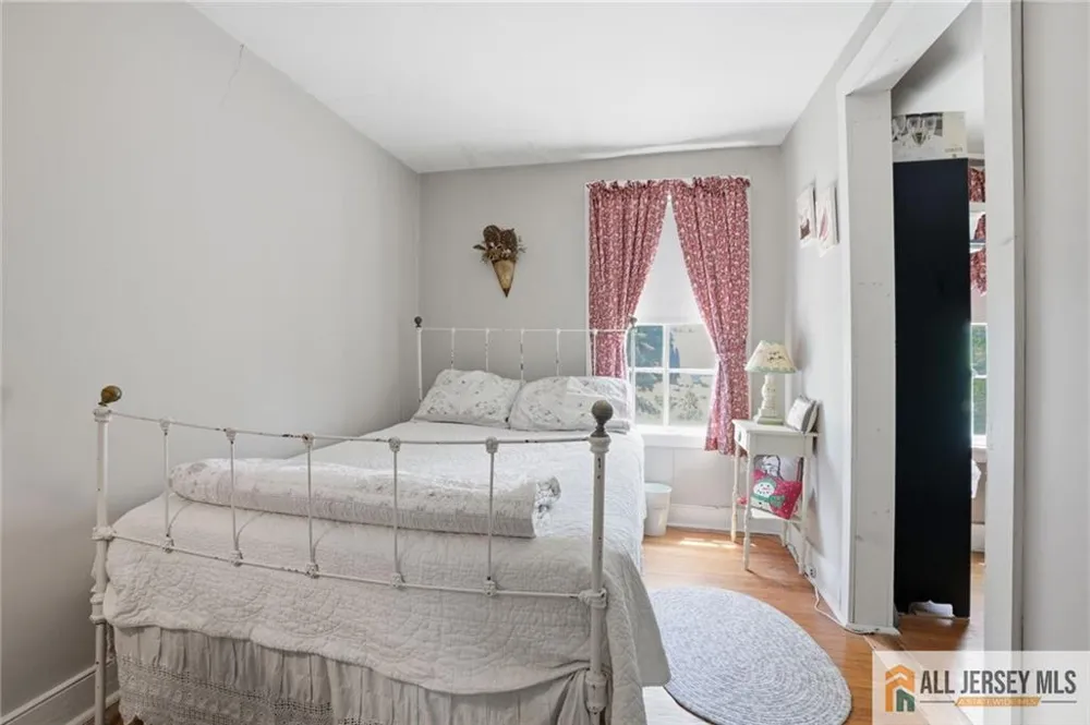706 Old York Road Hightstown, NJ 08520