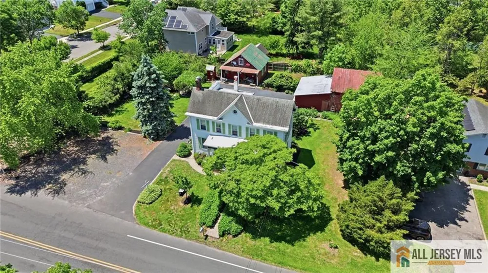 706 Old York Road Hightstown, NJ 08520