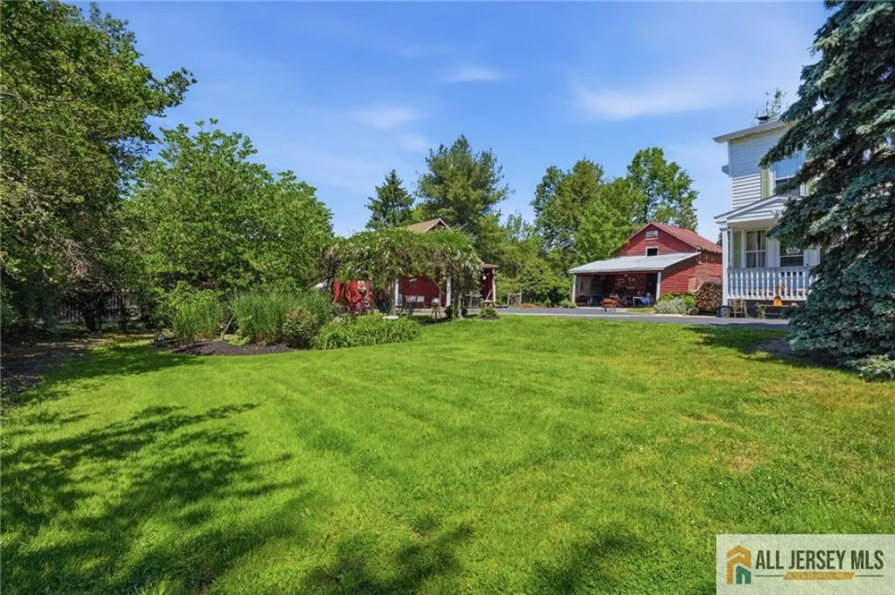 706 Old York Road Hightstown, NJ 08520