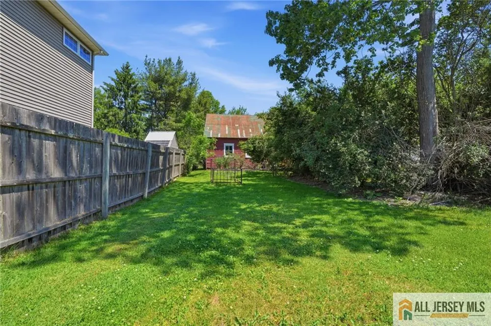 706 Old York Road Hightstown, NJ 08520