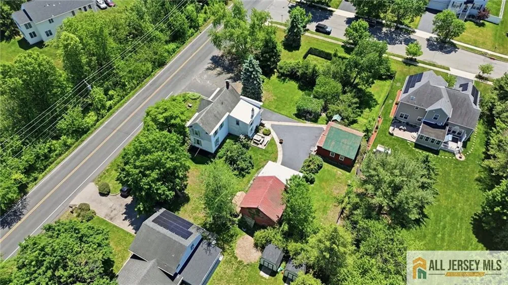 706 Old York Road Hightstown, NJ 08520
