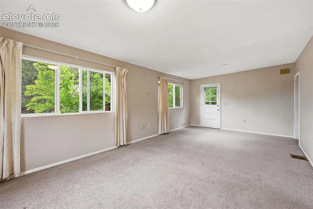 68 Minnehaha Avenue Manitou Springs, CO 80829