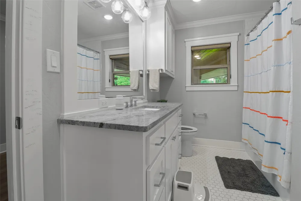 707 Tullie Drive Longview, TX 75601