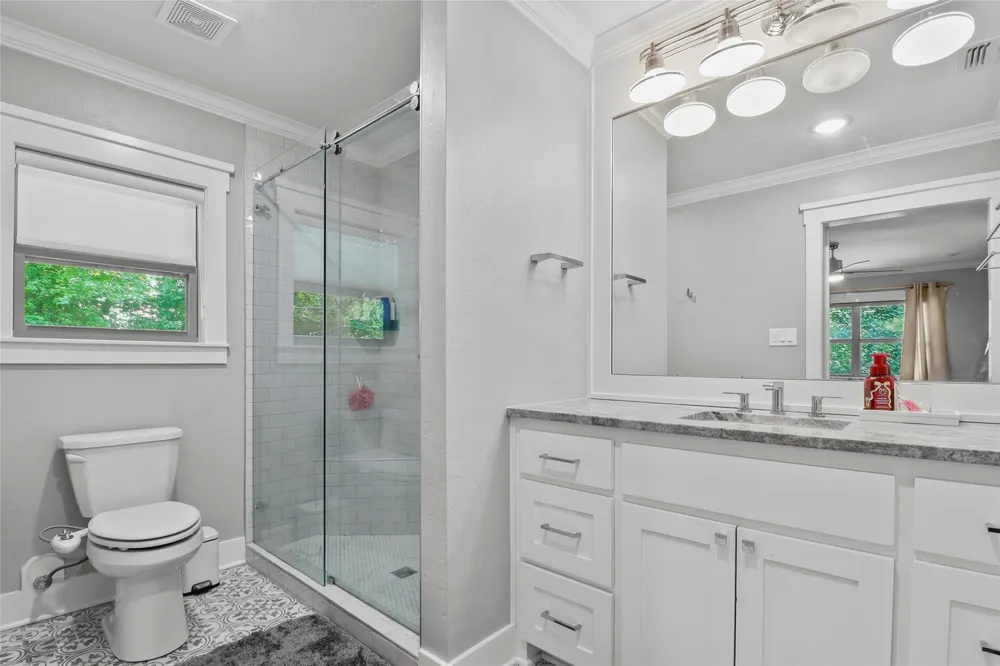 707 Tullie Drive Longview, TX 75601