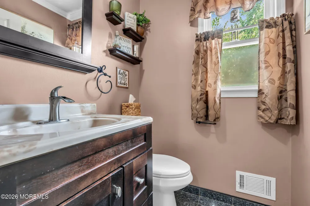 21 Ryan Road Marlboro, NJ 07746