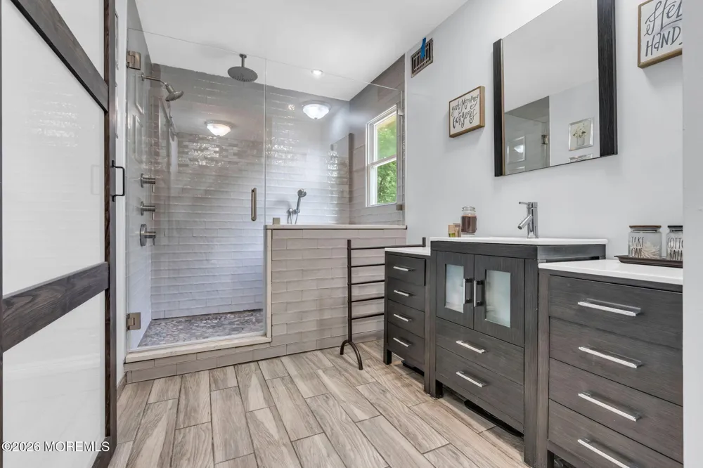 21 Ryan Road Marlboro, NJ 07746