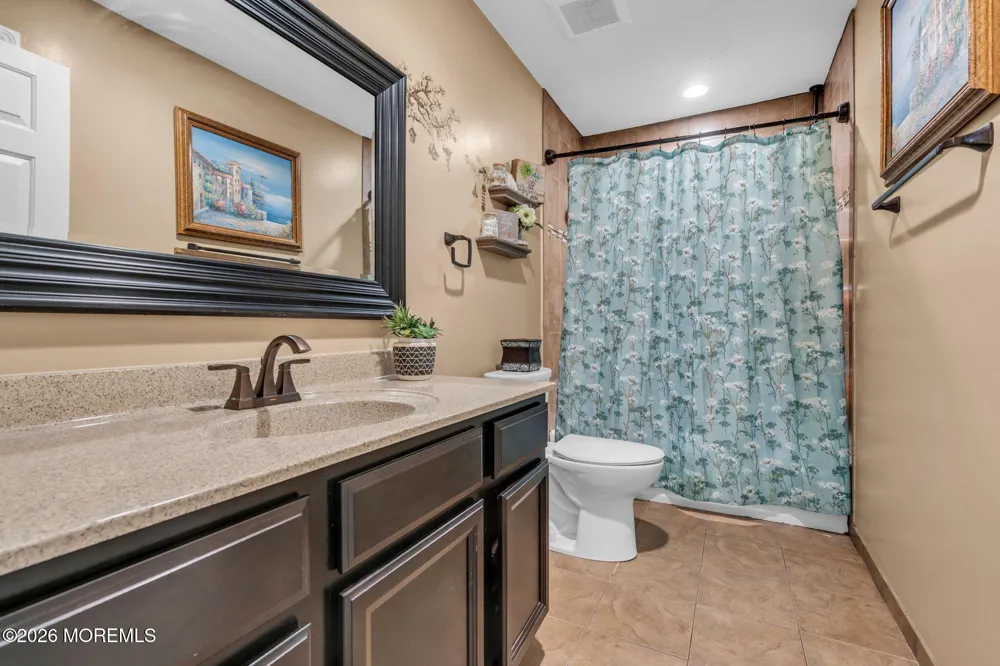 21 Ryan Road Marlboro, NJ 07746