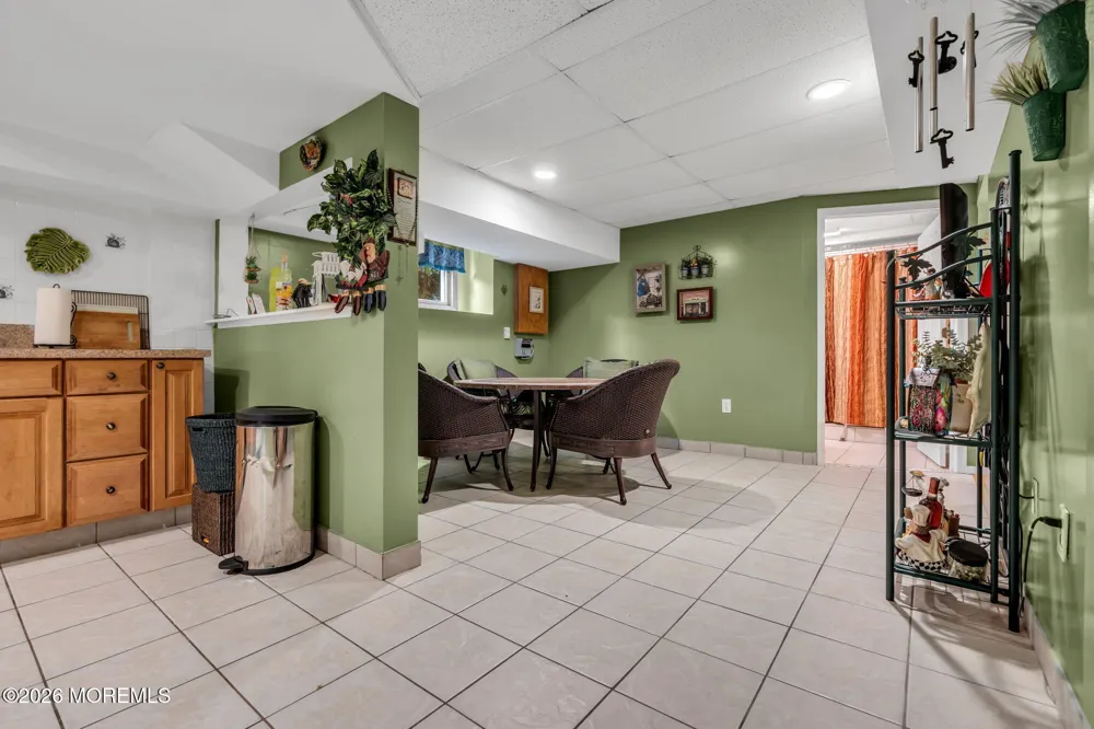 21 Ryan Road Marlboro, NJ 07746