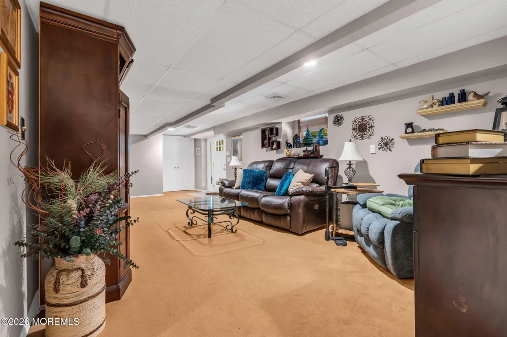 21 Ryan Road Marlboro, NJ 07746