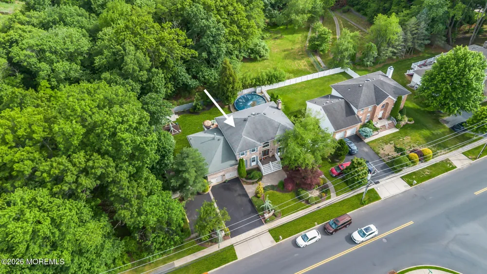 21 Ryan Road Marlboro, NJ 07746