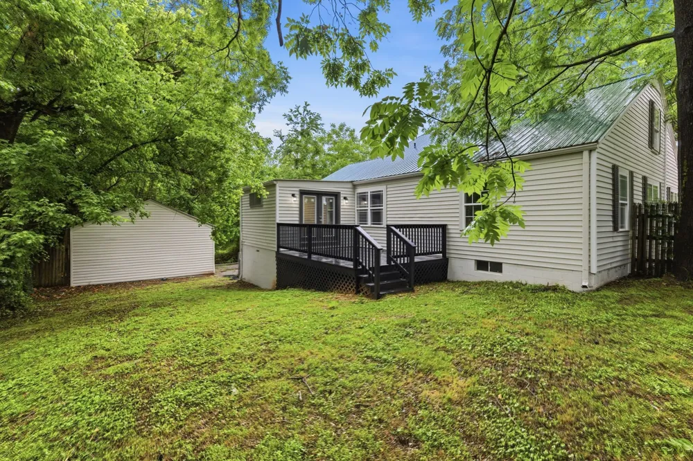 305 S Irwin St Manchester, TN 37355