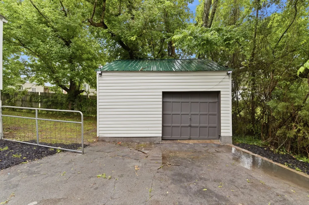 305 S Irwin St Manchester, TN 37355