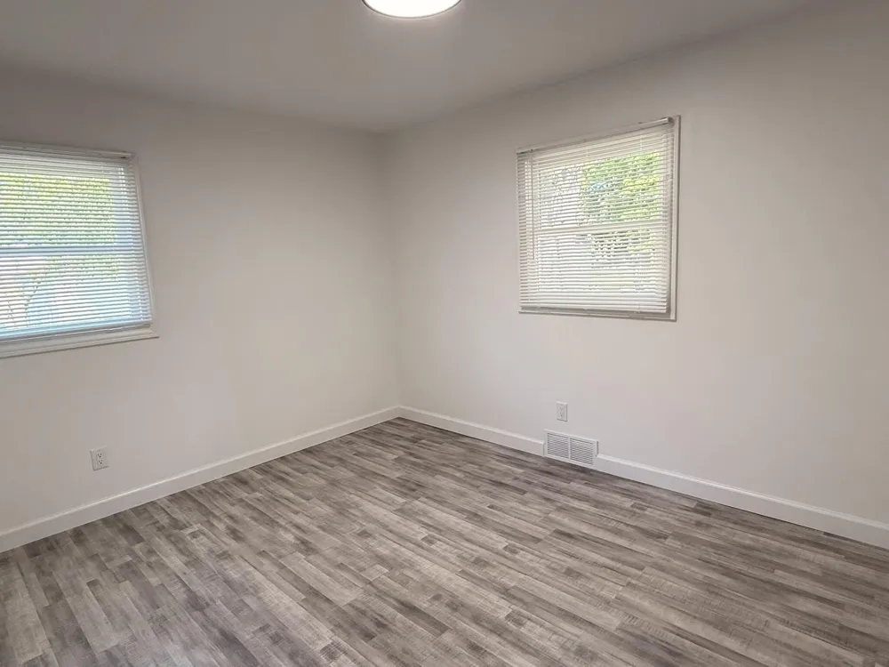 6145 Dowling Avenue Westland, MI 48185