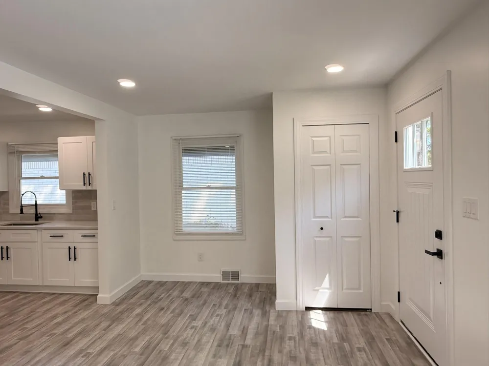 6145 Dowling Avenue Westland, MI 48185
