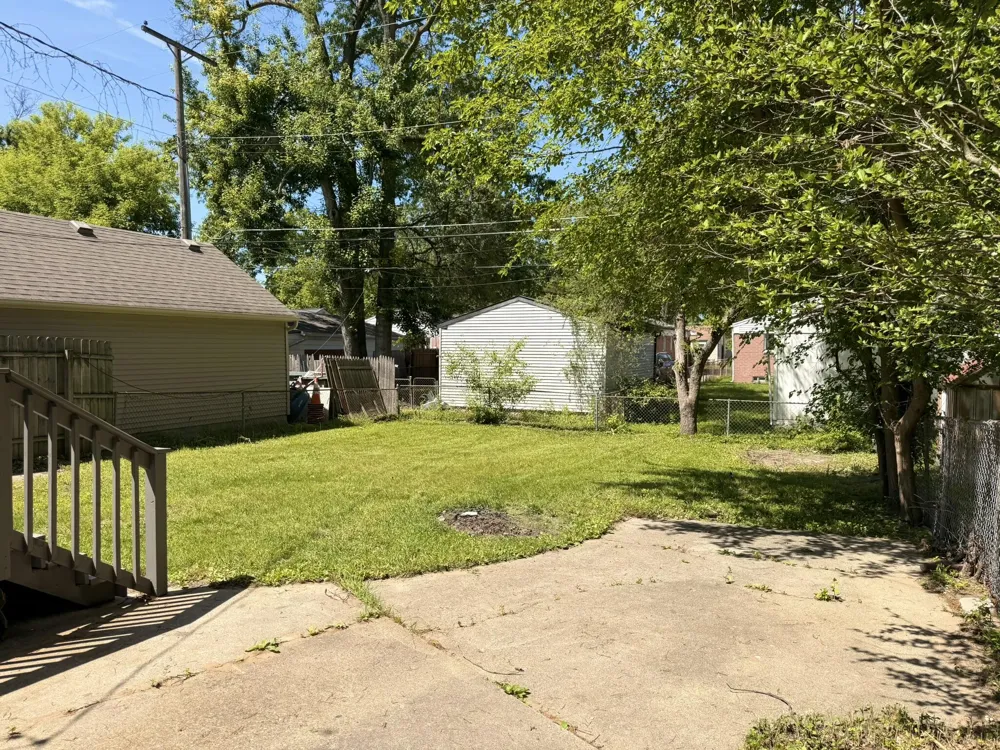 6145 Dowling Avenue Westland, MI 48185