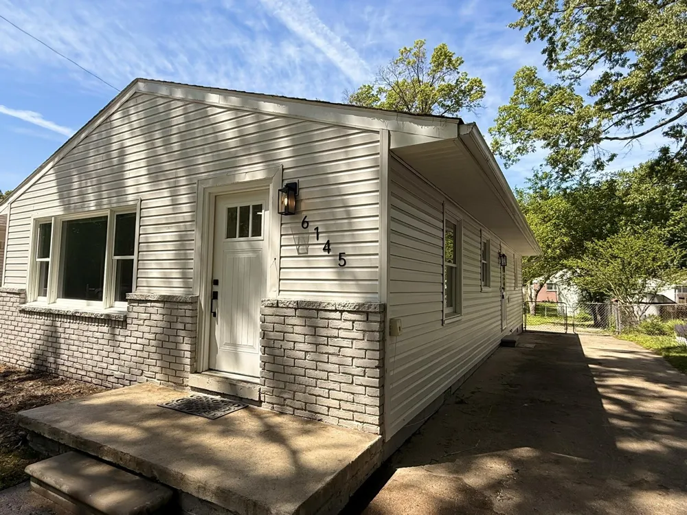 6145 Dowling Avenue Westland, MI 48185