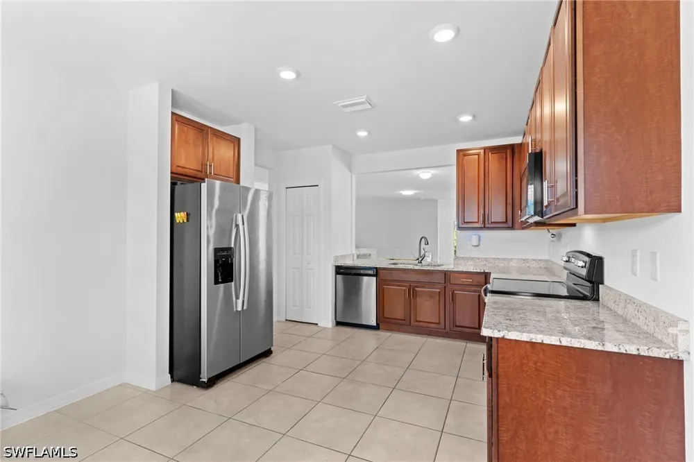 Hadley Place W Naples, FL 34104