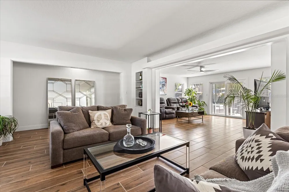 2418 EUSTON ROAD Winter Park, FL 32789