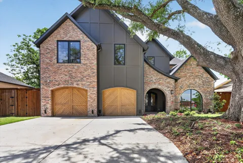 10140 Lakemere Drive