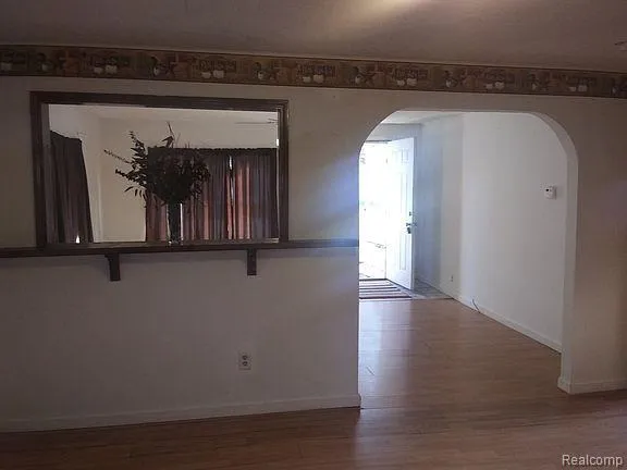 1050 W McLean Avenue Flint Charter Township, MI 48507